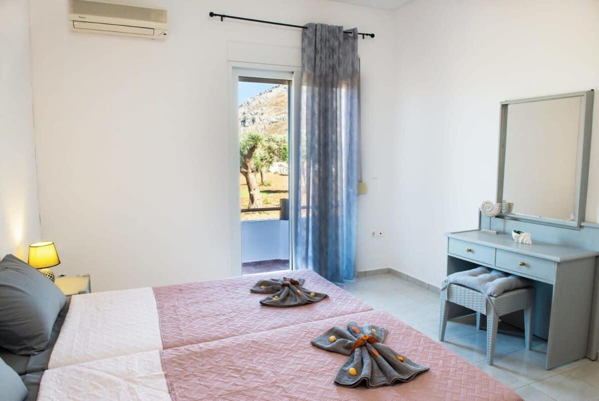 Atlantic Cave Haven-seaside, Fully Equipped Kolýmbia
