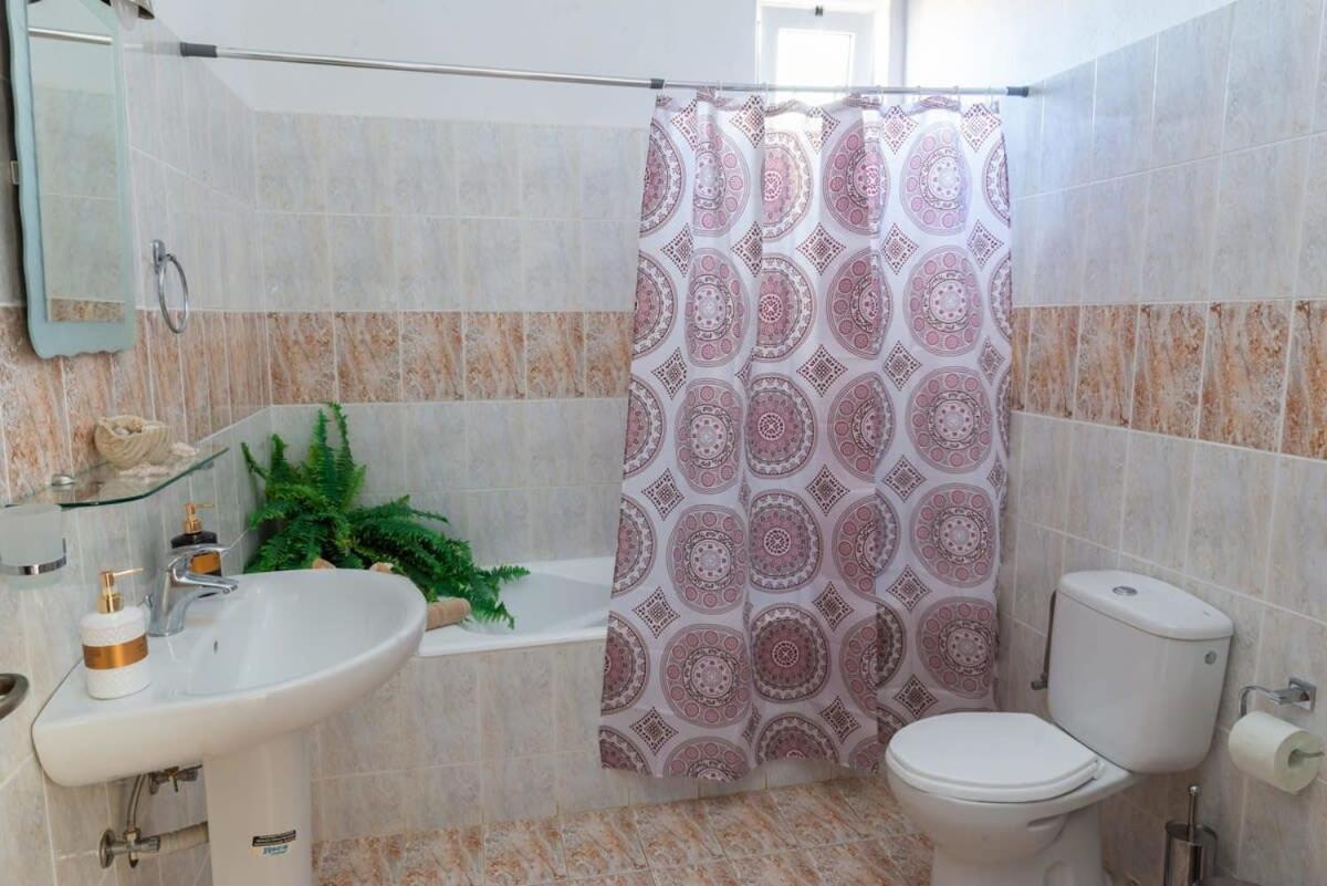 Leilighet Atlantic Cave Haven-seaside, Fully Equipped Kolýmbia